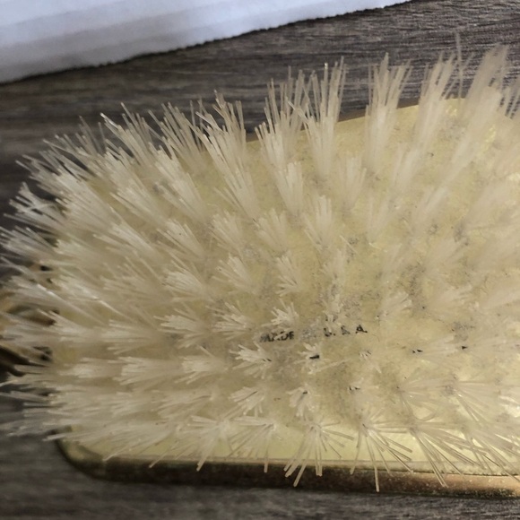 Vtg Gold Brush and Powder Jar Set with Floral Design - Picture 8 of 14